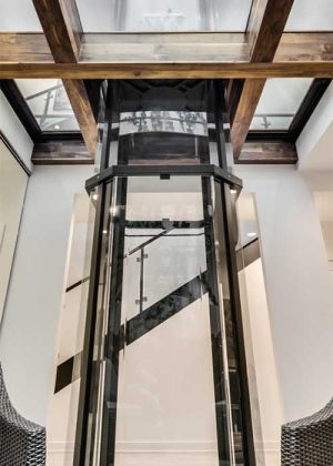 Savaria Vuelift Elevator
