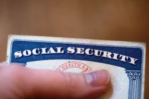 Bipartisan lawmakers vow to shore up Social Security