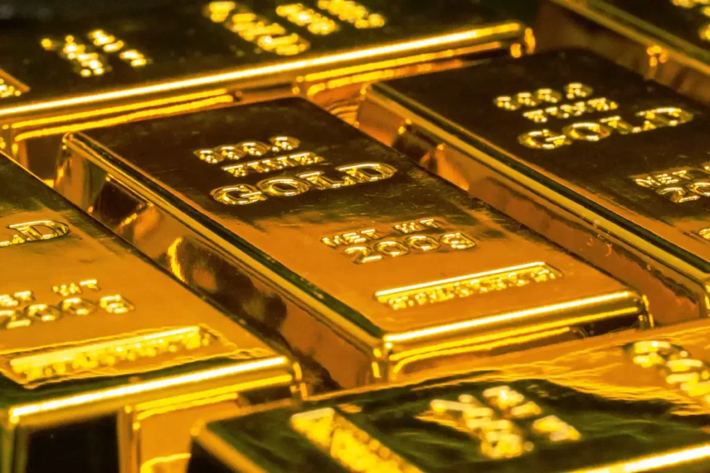 Gold prices hit record highs: What retirees should know