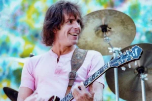 Bob Weir, Grateful Dead co-founder, dies at 78